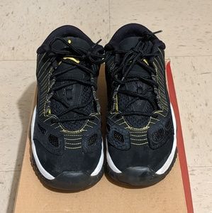 Nike Air Jordans 11 IE